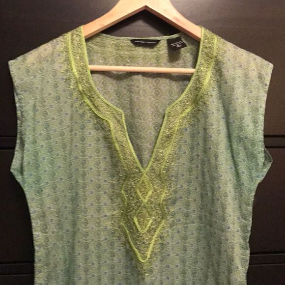 New York & Co. Sheer Top w Metallic Embroidery - S - Picture 1 of 8